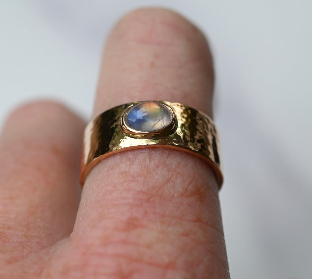 14k Gold Planished Cigar Band with Moonstone - size 9