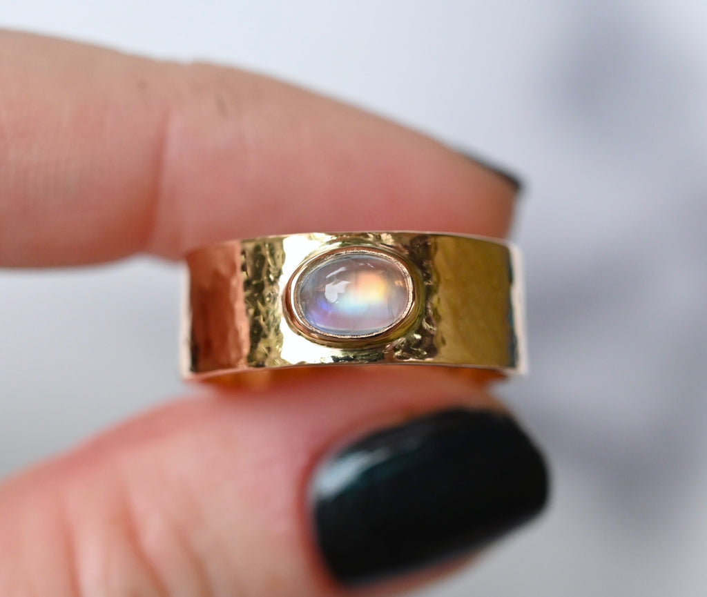 14k Gold Planished Cigar Band with Moonstone - size 9