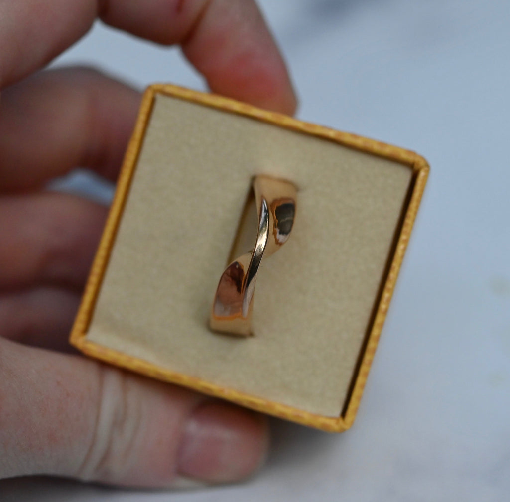 Mobius 14k Gold Ring - Made To Order