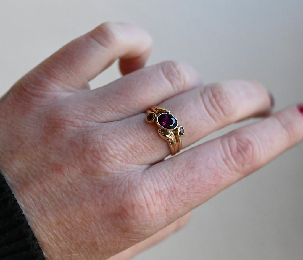 14k Gold Double Band Golden Leaves Purple Sapphire Ring - size 7.5