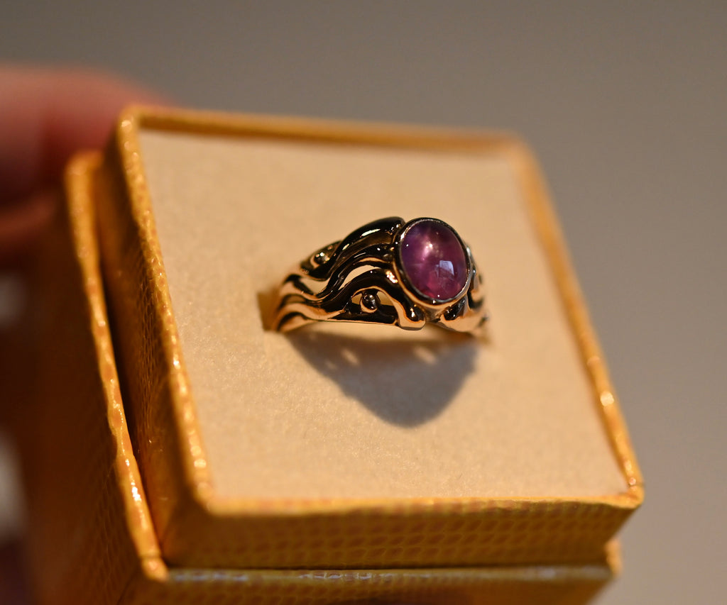 14k Gold Natural Star Ruby Signet Style Ring - size 7 - Ready to ship