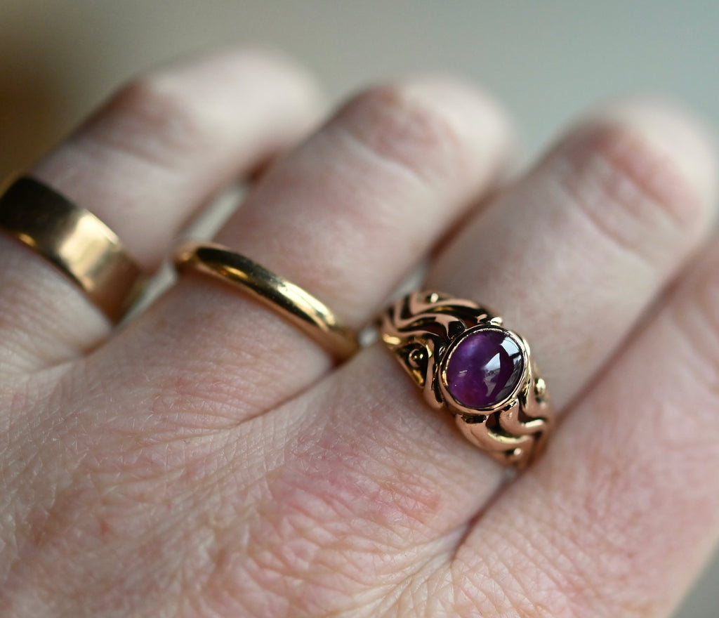 14k Gold Natural Star Ruby Signet Style Ring - size 7 - Ready to ship
