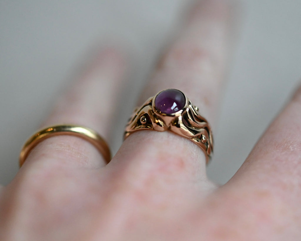 14k Gold Natural Star Ruby Signet Style Ring - size 7 - Ready to ship