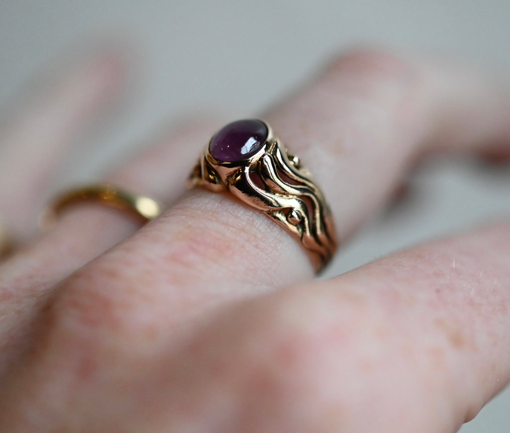 14k Gold Natural Star Ruby Signet Style Ring - size 7 - Ready to ship