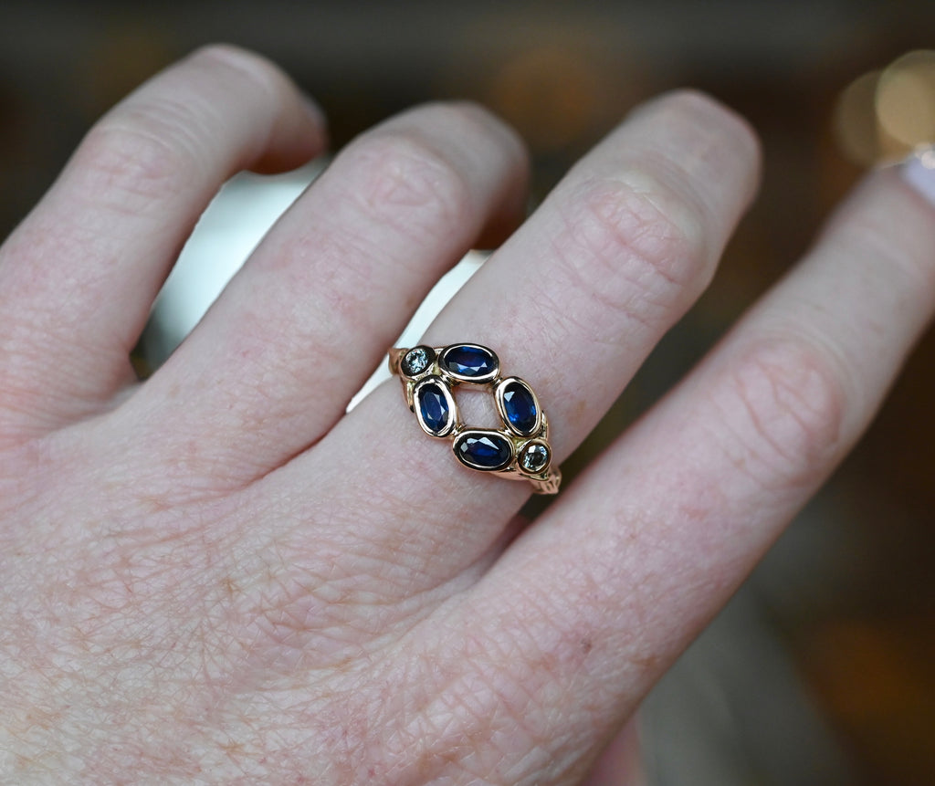 14k Yellow Gold Blue Sapphire & Diamond Ring - size 7.75