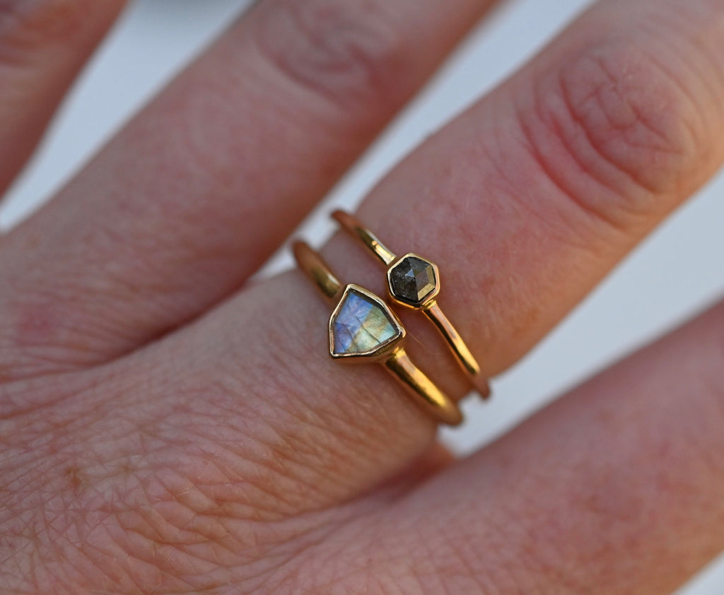  Shield Moonstone 18k Gold Ring - size 6.75