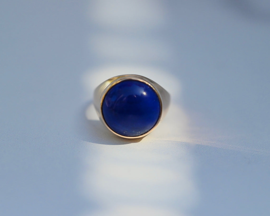  Round Lapis Lazuli 14k Gold Signet Ring - size 7.5