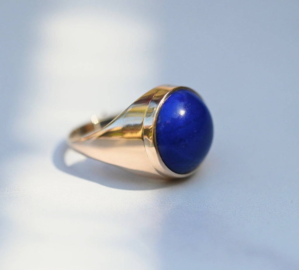  Round Lapis Lazuli 14k Gold Signet Ring - size 7.5